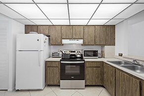 South Seas Tower 2-1205