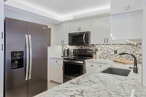 South Seas Tower 4-1209