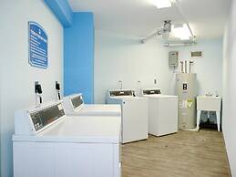 South Seas Tower 4-1209