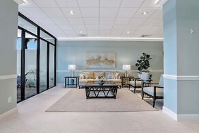 Admiralty House 806 South