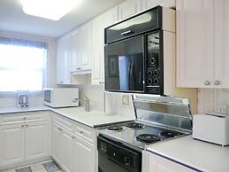 Admiralty House 806 South