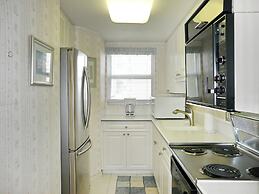 Admiralty House 806 South