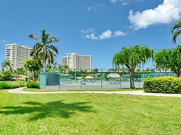 South Seas Tower 4-704