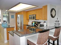 South Seas Tower 4-301