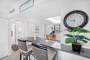 South Seas Tower 4-301