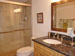 South Seas Tower 4-301