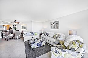 South Seas Tower 4-301