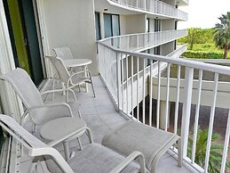 South Seas Tower 4-301