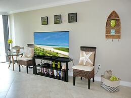 South Seas Tower 4-301