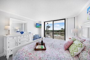 South Seas Tower 4-301