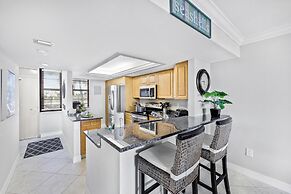 South Seas Tower 4-301