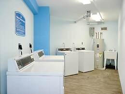 South Seas Tower 4-301