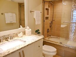 South Seas Tower 3-712