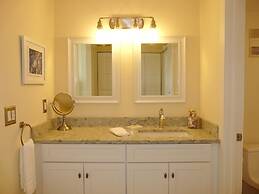 South Seas Tower 4-709