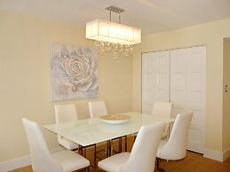 South Seas Tower 4-709