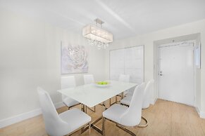 South Seas Tower 4-709