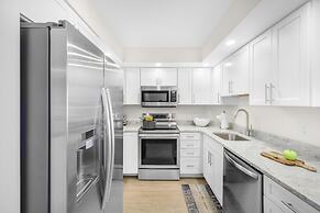 South Seas Tower 4-709