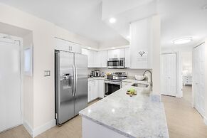 South Seas Tower 4-709