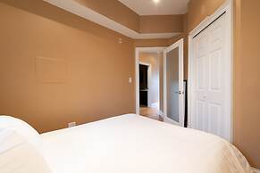 Pelicanstay in Boston Bay Village