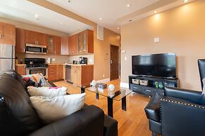 Pelicanstay in Boston Bay Village