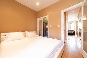 Pelicanstay in Boston Bay Village