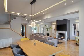 Athenian Grand Riviera Villa