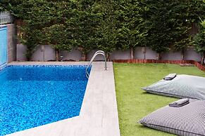 Athenian Grand Riviera Villa