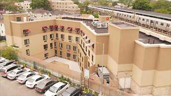 Hotel Mint JFK Airport