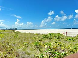 South Seas Tower 2-1001