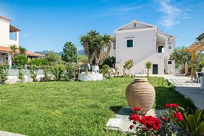 Marias Seaside Apartments