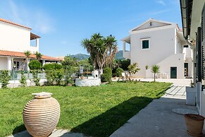 Marias Seaside Apartments