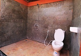 Uma Dong Loka Village