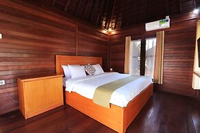 Uma Dong Loka Village