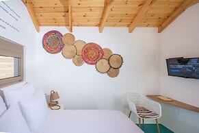 Chandakos 8 Design Apartments