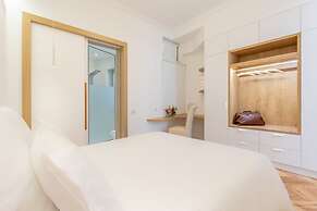 Chandakos 8 Design Apartments