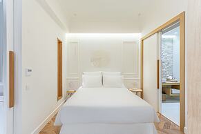 Chandakos 8 Design Apartments