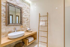 Chandakos 8 Design Apartments