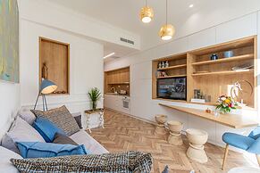 Chandakos 8 Design Apartments