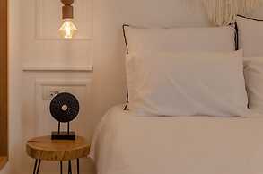 Chandakos 8 Design Apartments