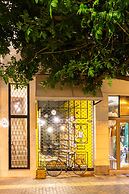 Chandakos 8 Design Apartments