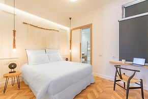 Chandakos 8 Design Apartments