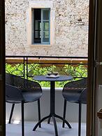 Chandakos 8 Design Apartments