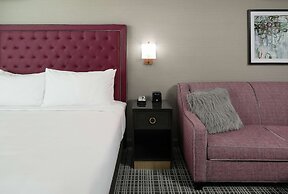 The Axis Moline Hotel, Tapestry Collection by Hilton