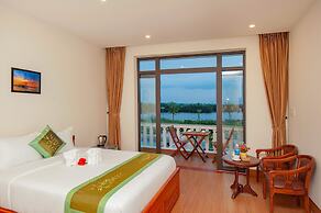 Riverside Sunset Homestay Hoi An