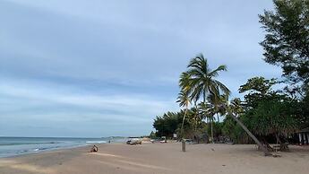 Palm view inn-Nilaveli