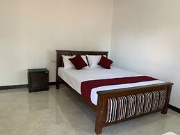 Palm view inn-Nilaveli