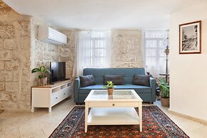 Welcome to Old Jaffa - stay at my place