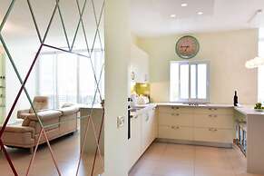 Gordon Beach Luxury PRK Stay at My Place