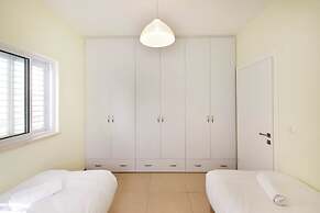 Gordon Beach Luxury PRK Stay at My Place