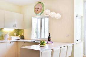 Gordon Beach Luxury PRK Stay at My Place